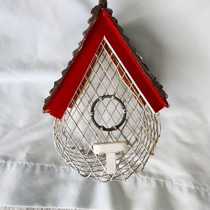 Bird House Or Cage Petite wire mesh/8" x 4.5" x 4. Wood trim and metal roof.